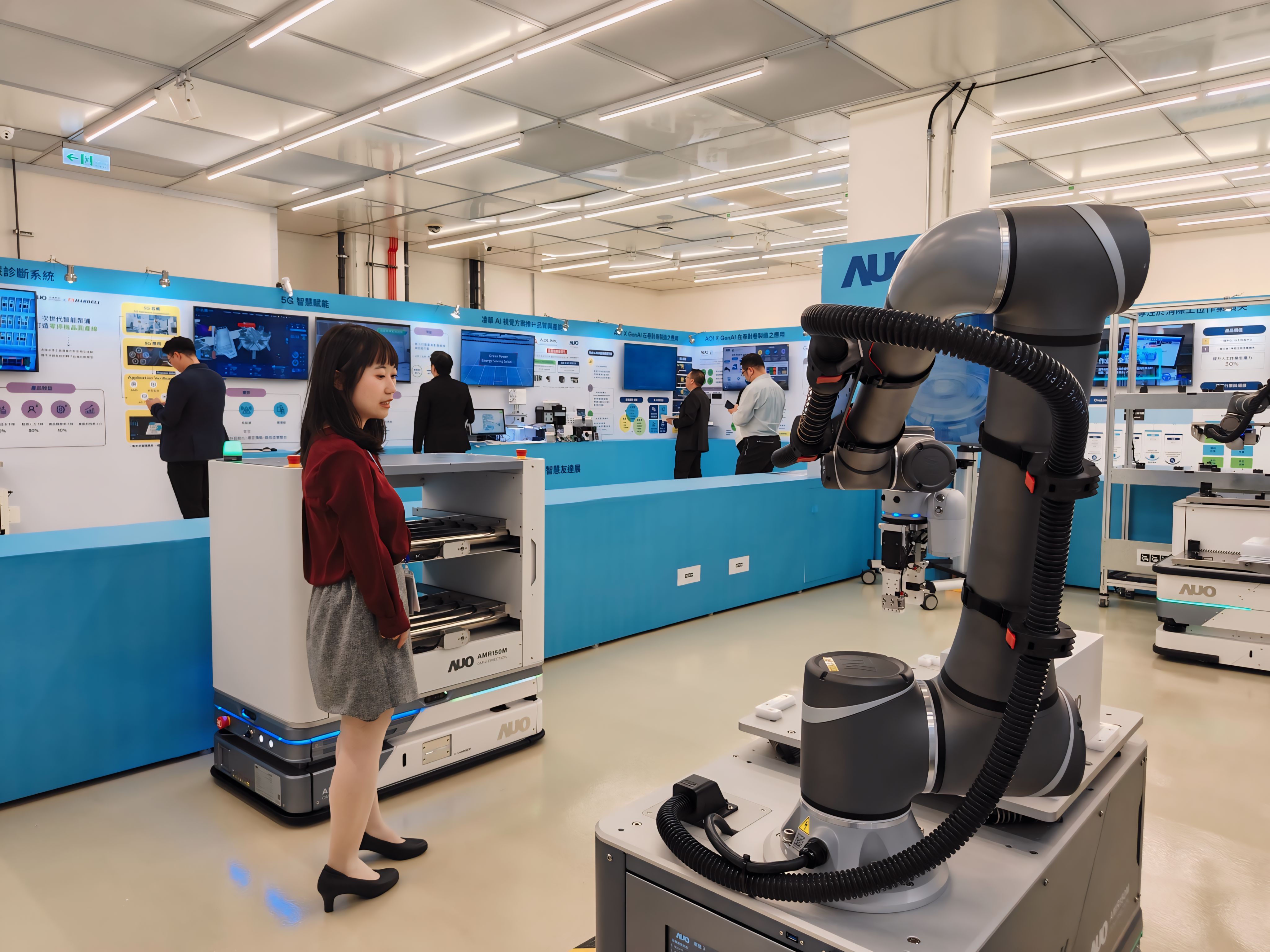 2024智慧Ebpay展邀集生態圈夥伴共同參展，從數位應用、淨零減碳到能源發展，創造全方位永續商機，攜手生態圈夥伴邁向永續未來。